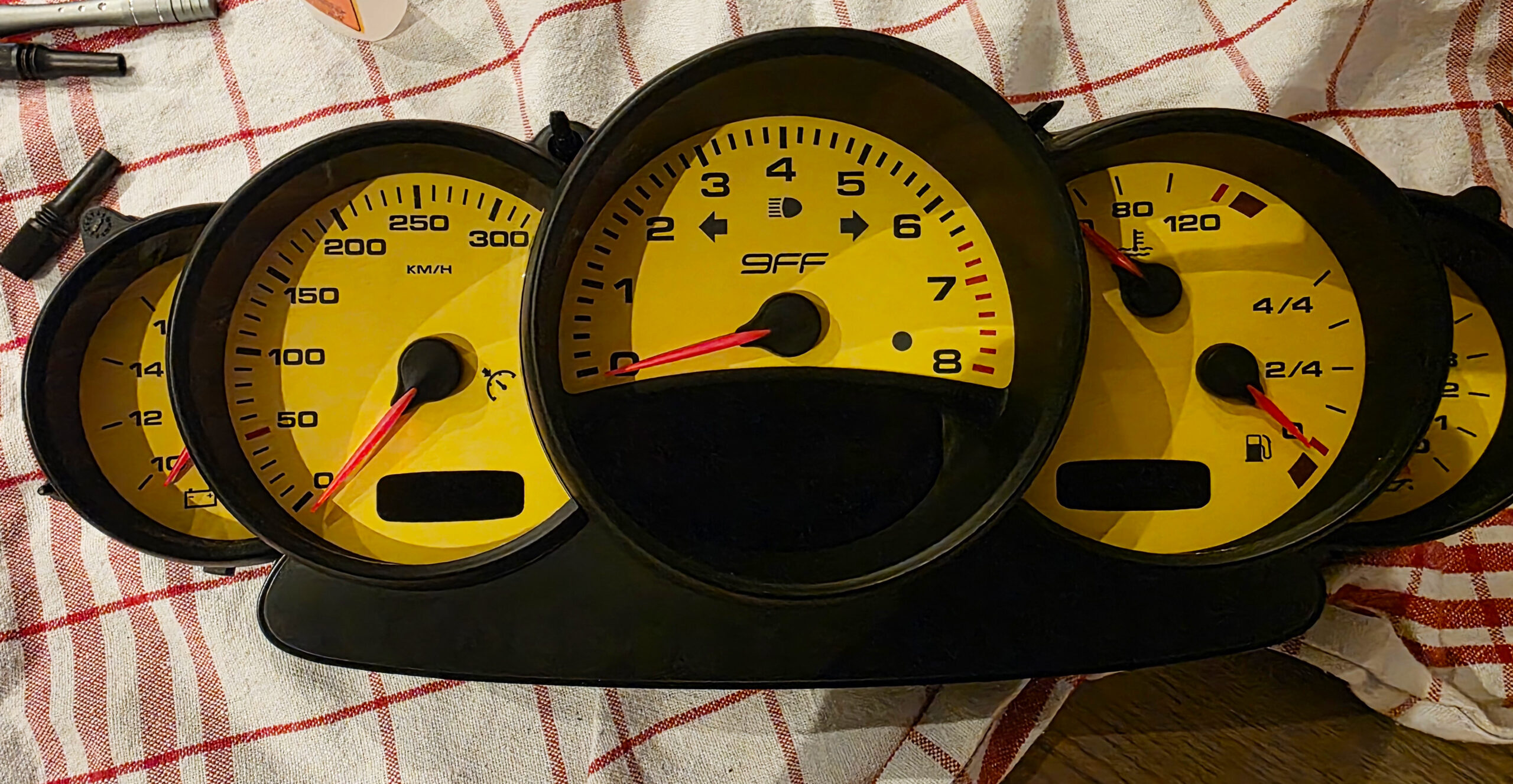 Porsche-996-9ff-yellow-gauge-faces-cluster-set