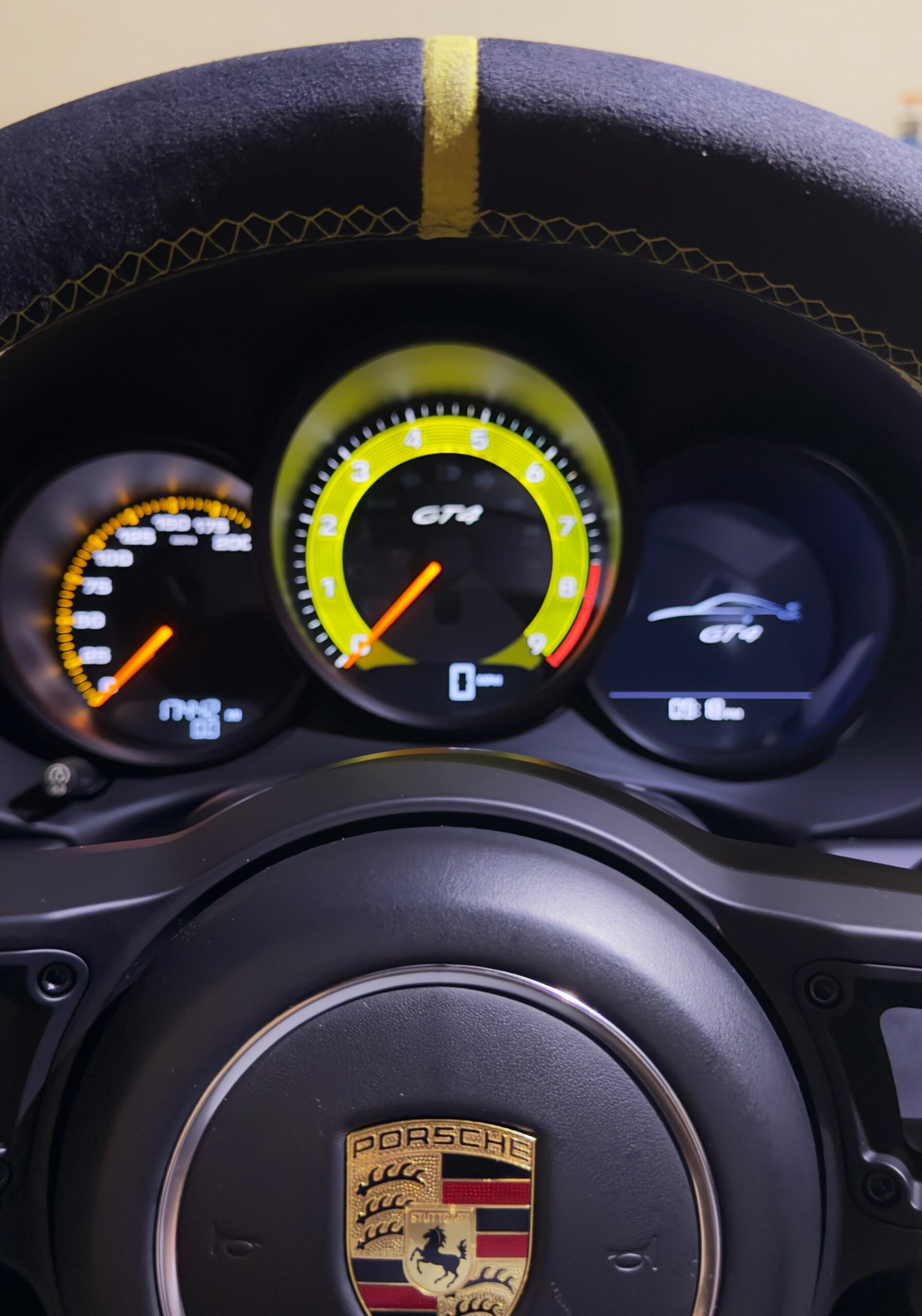 Porsche-718-GT4-gauge-face-tachometer---black-with-Yellow-solid-accent-track