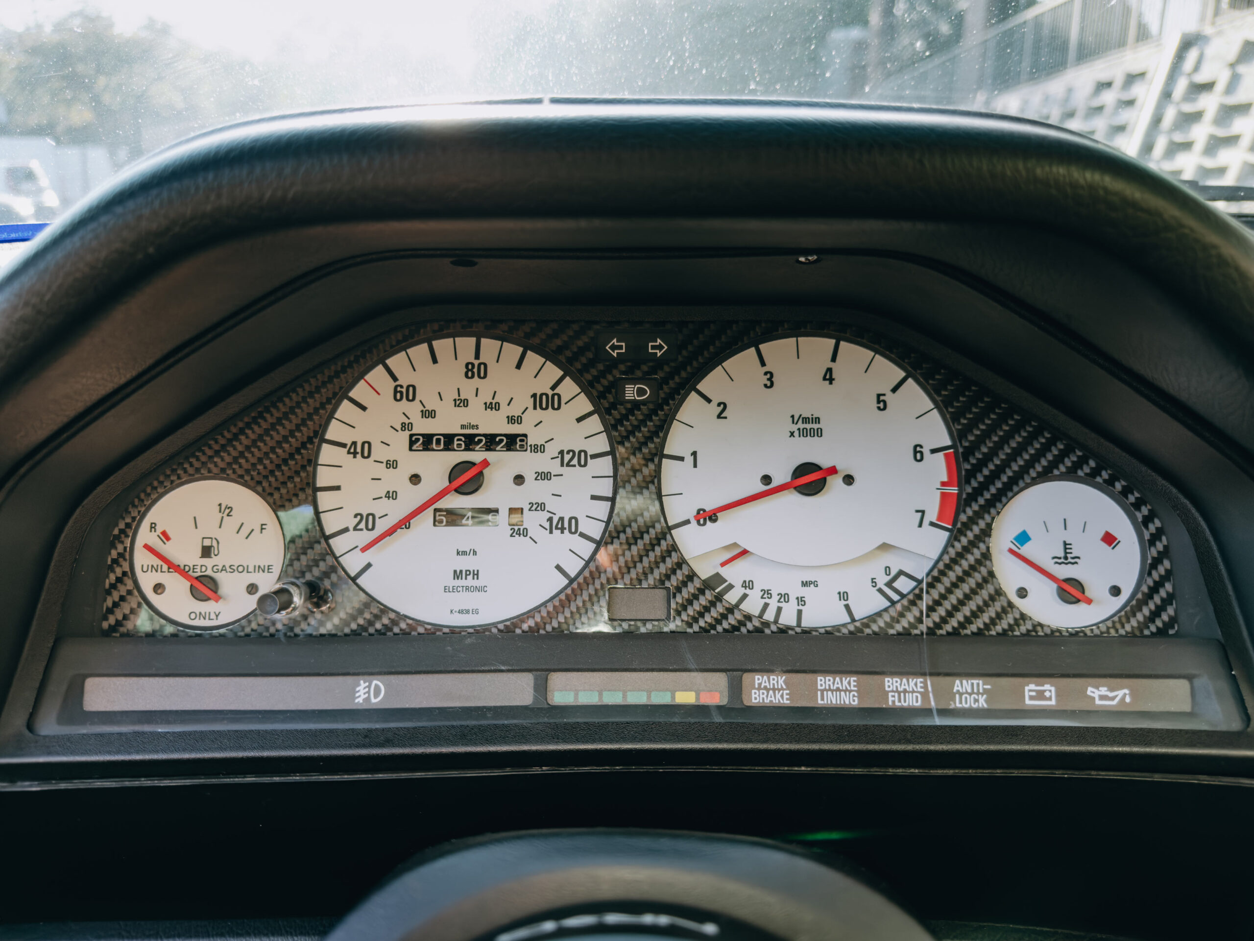 BMW-E30-white-gauge-faces---dashboard-cluster