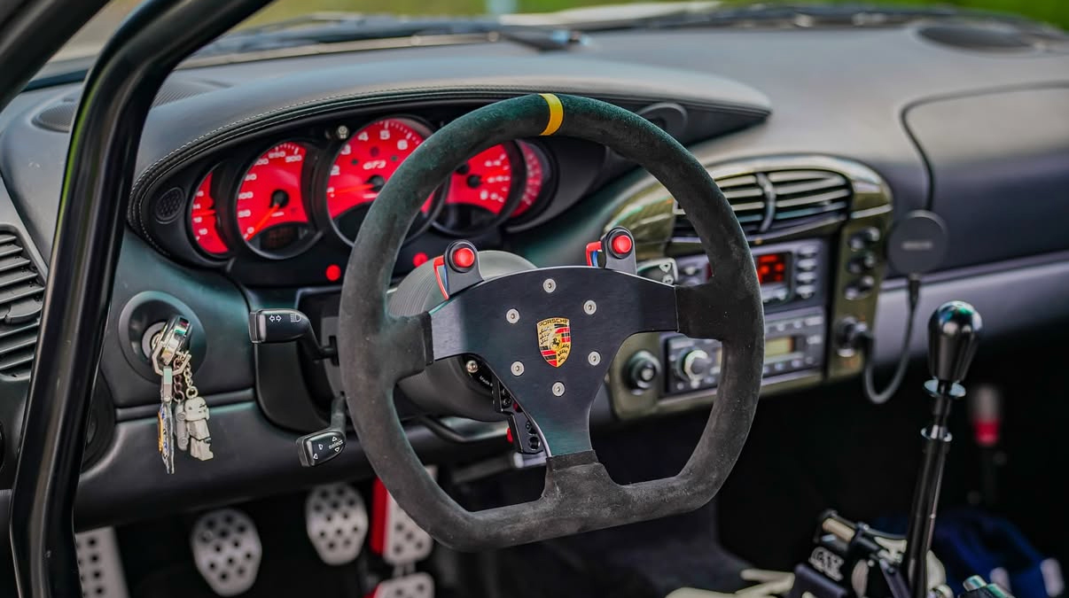 Porsche-911-996.1-GT3-gauge-faces-set---red