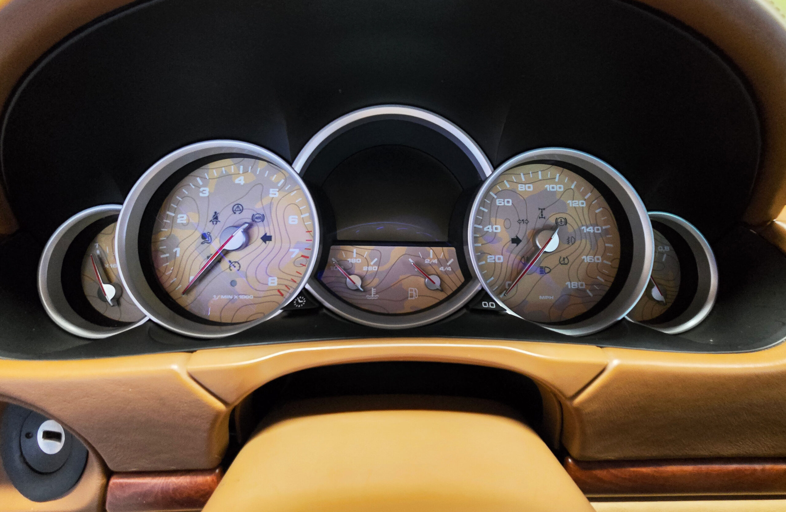 Porsche-Cayenne-955-957-Turbo-gauge-face---topographic-livery---sand