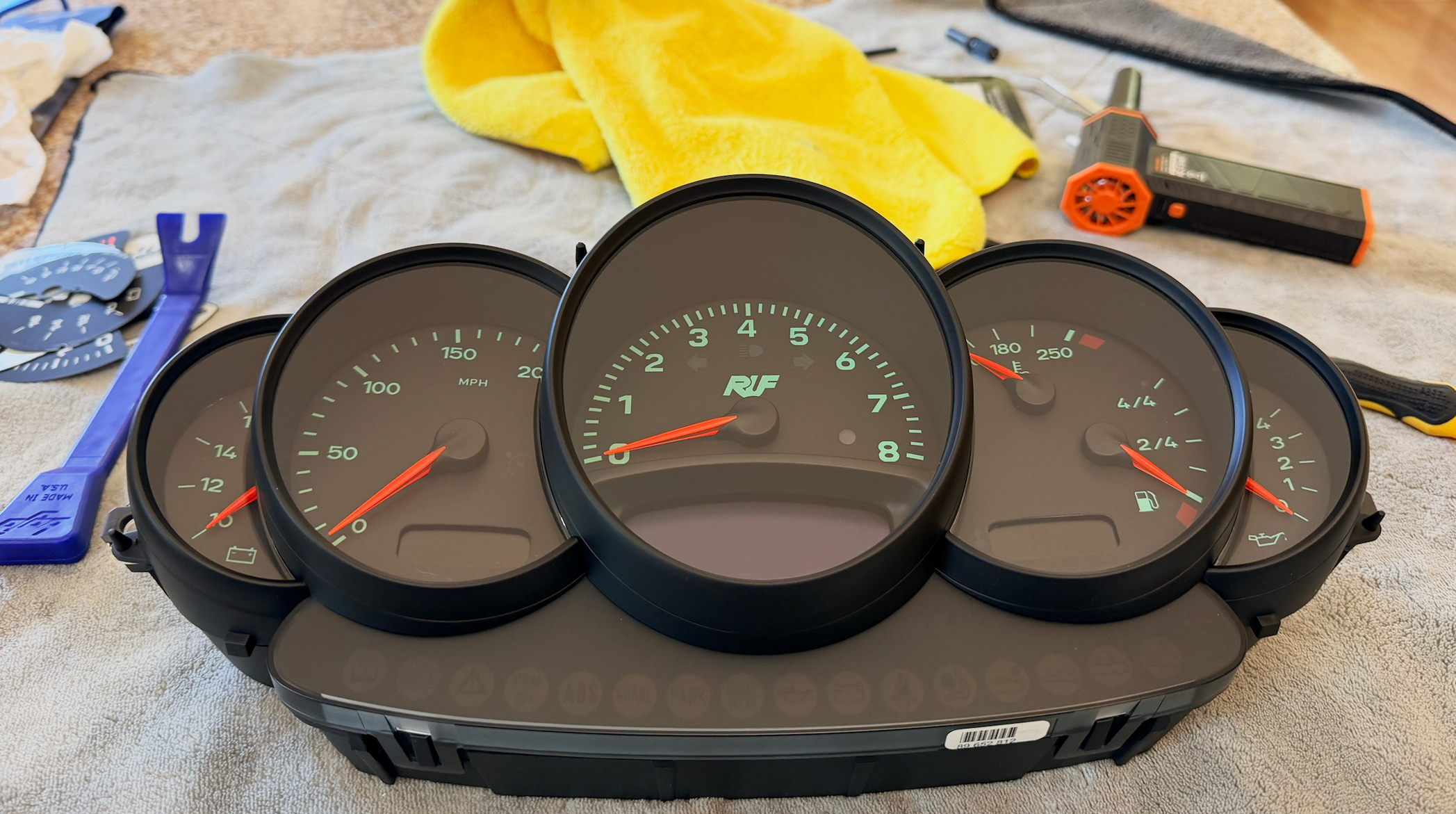 Porsche-911-996.2-RUF-edition-gauge-faces-