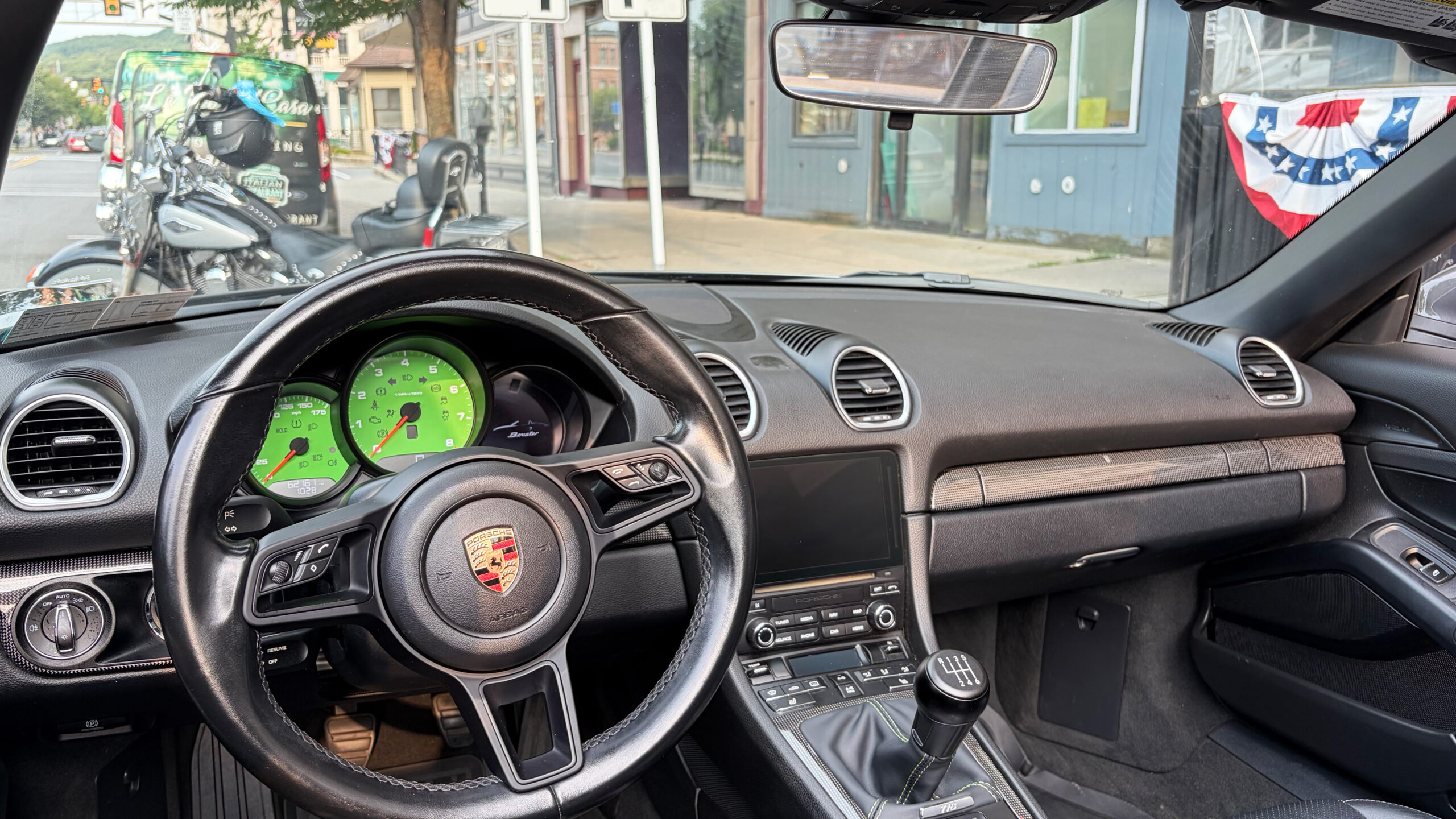 Porsche-718--lime-green-dials--instrument-cluster-dashboard